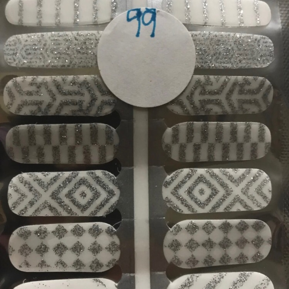 NWT sheer nail polish strips